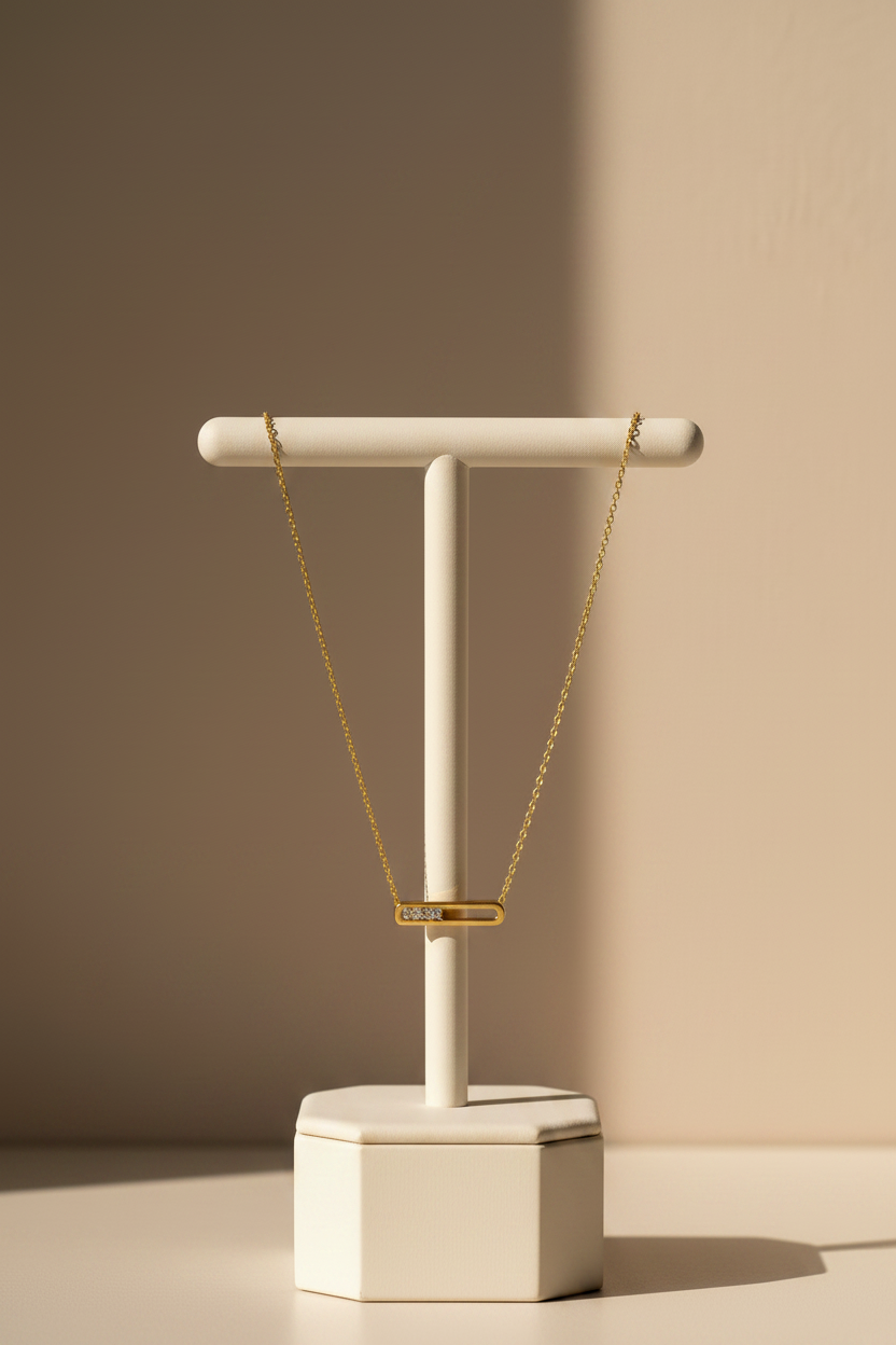 The Elara Bar Necklace