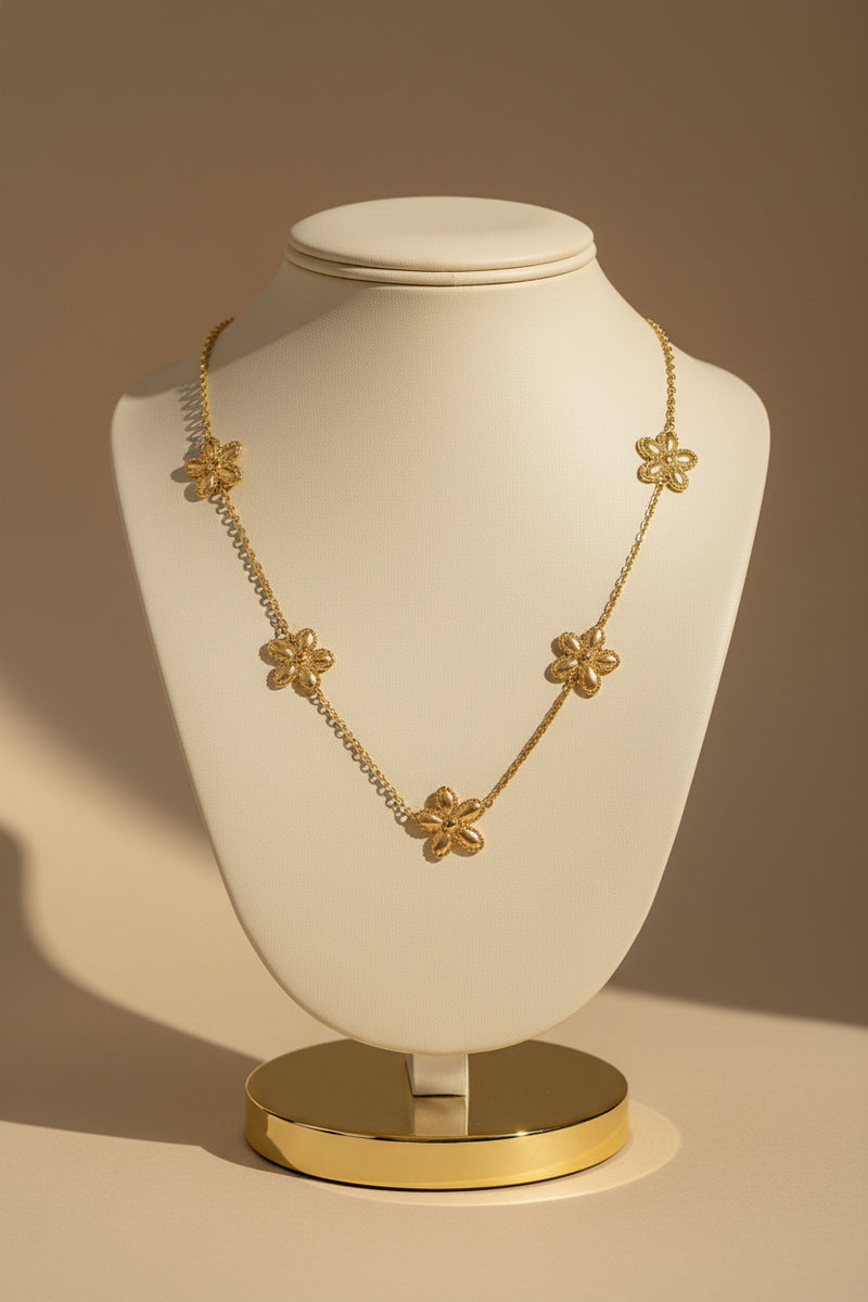 The Floral Necklace