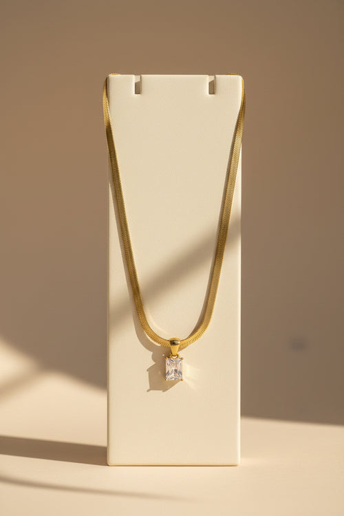 The Aria Emerald Pendant Necklace (White and Green)